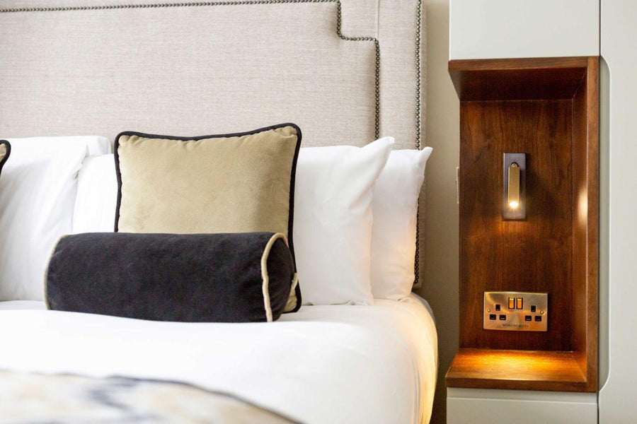 ARCELUX – Minimalist Adjustable Bedside Lamp
