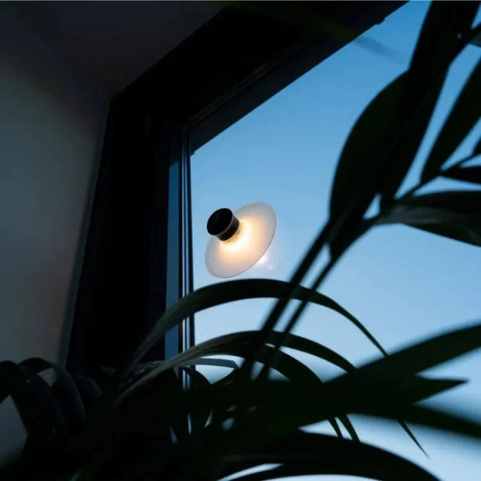 VISTALUX – Rechargeable Suction LED Wall Light