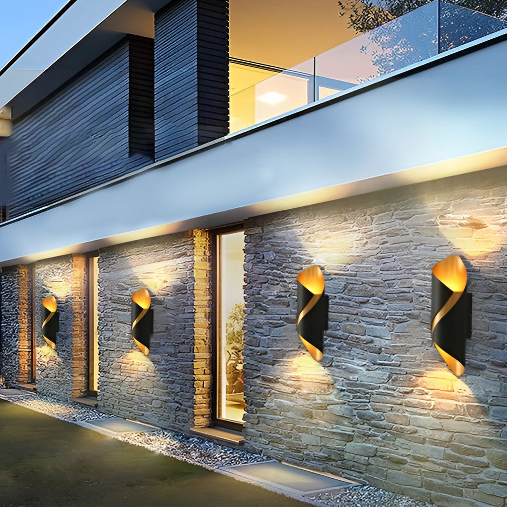 NIGHTLOX – Modern LED Outdoor Wall Fixture