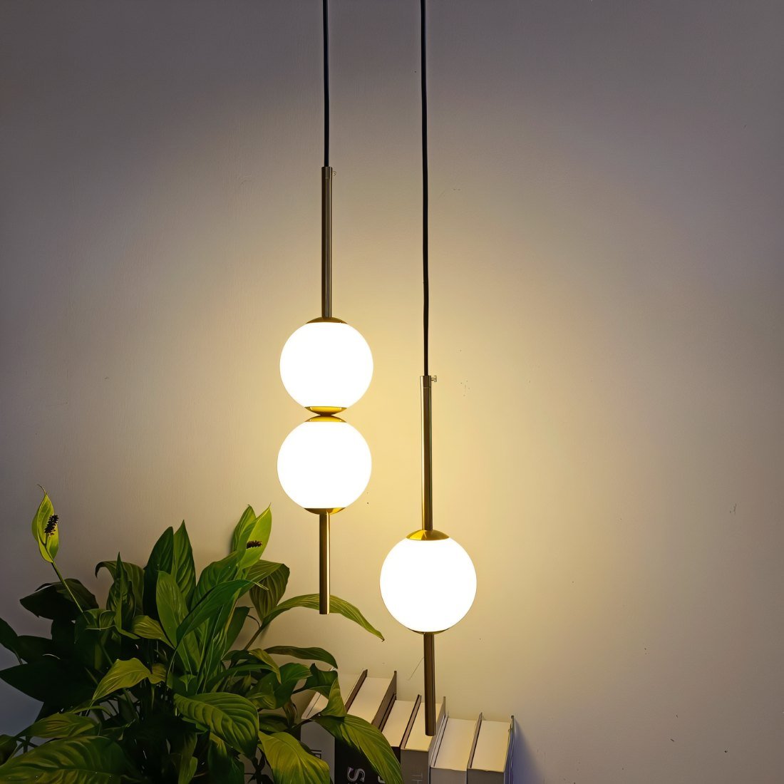 NORDGLOW - Elegant Frosted Glass Pendant Light