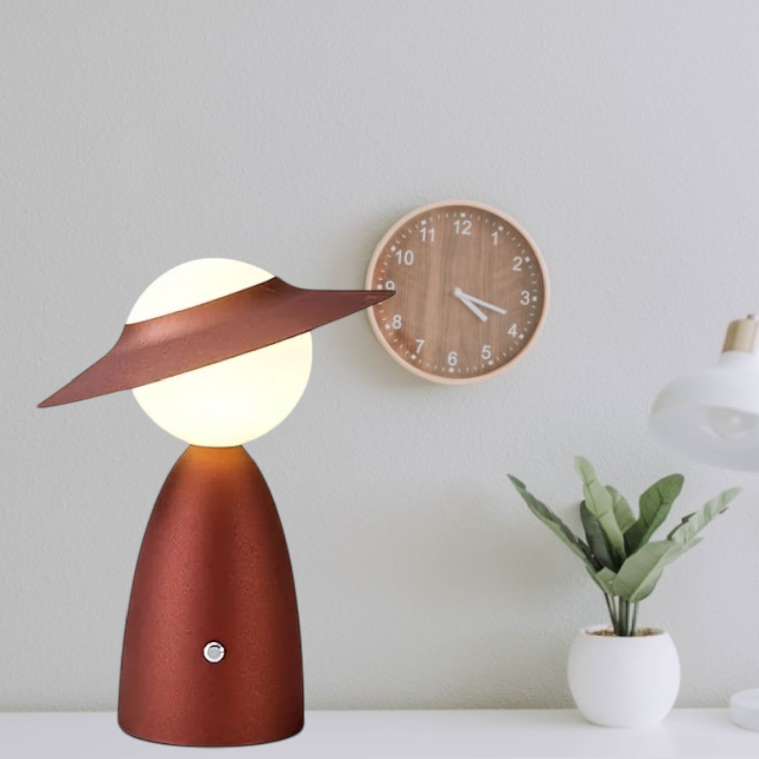 VYNLUX – Touch Control Wireless Desk Lamp