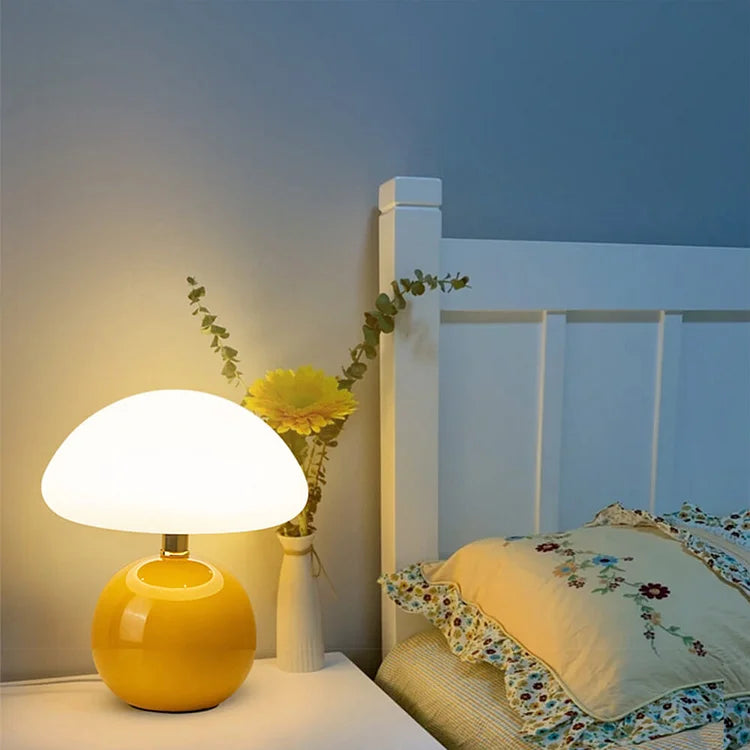 CERAMOIR - Bauhaus Cream Mushroom Table Lamp