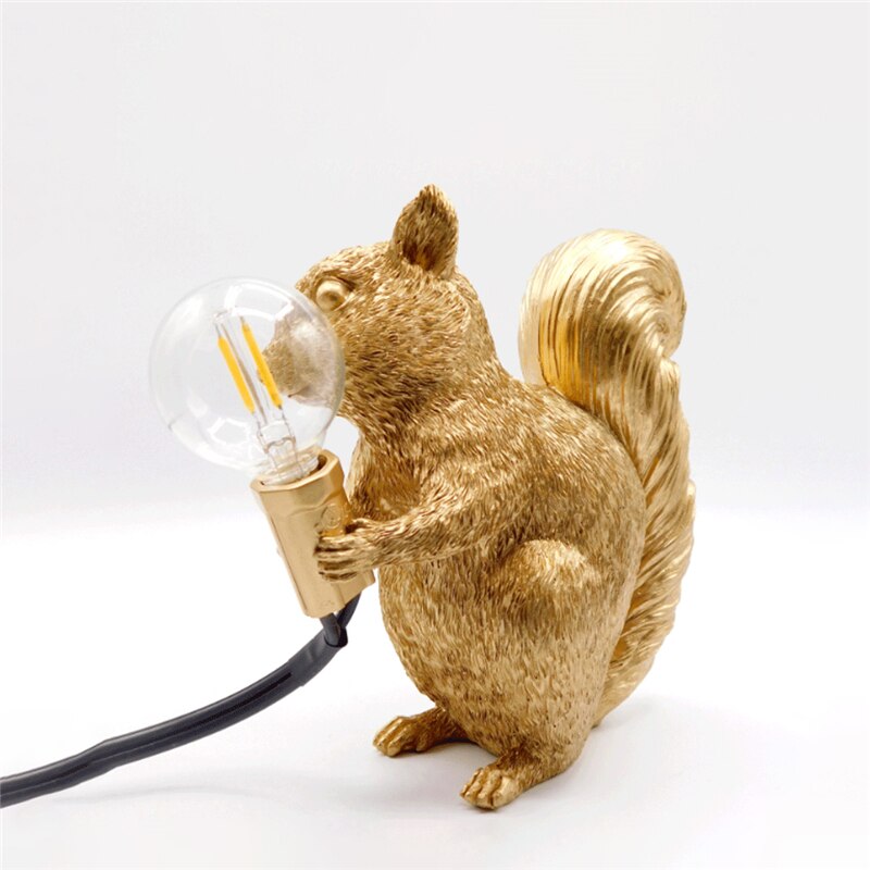 NUTORA - Minimalist Squirrel Night Table Lamp