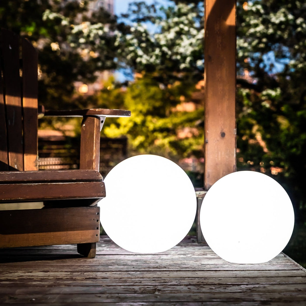 ORBION – Remote Controlled LED Sphere Lamp