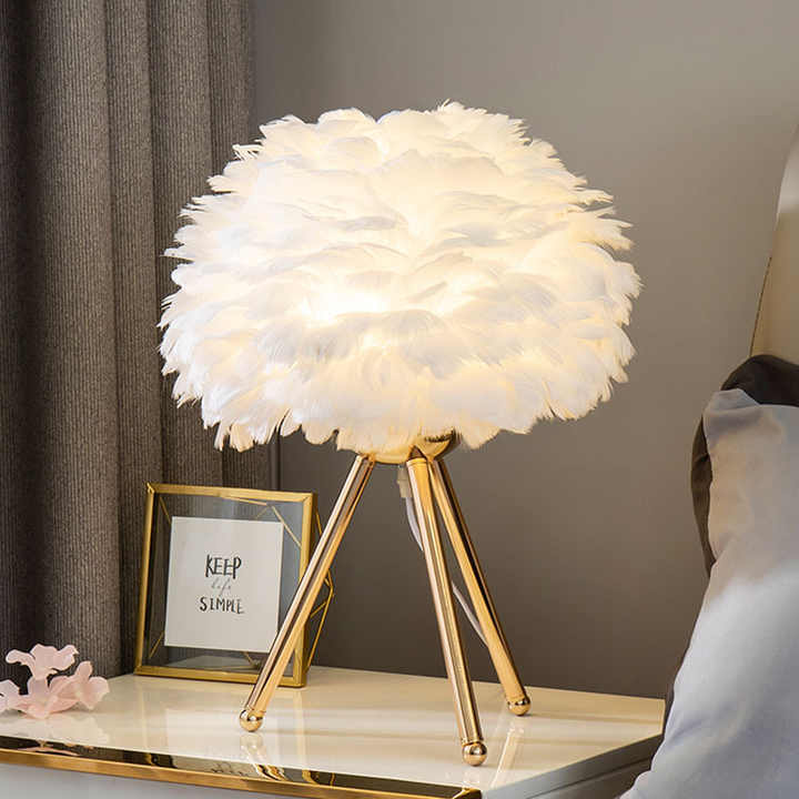 FEATHIQUE - Decorative Feather Table Lamp