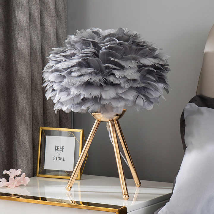 FEATHIQUE - Decorative Feather Table Lamp