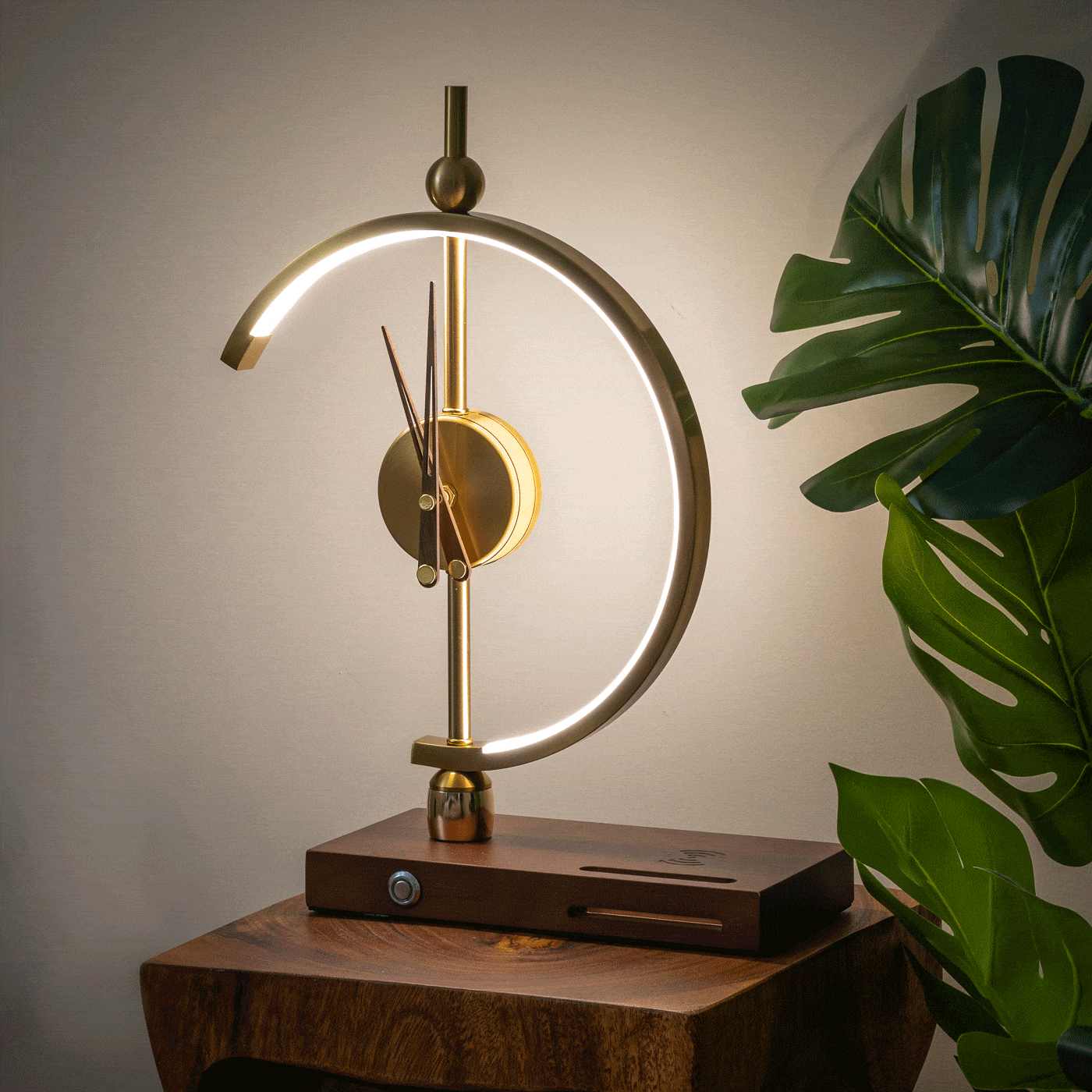 NOVAARC - Minimalist LED Table Lamp with Clock