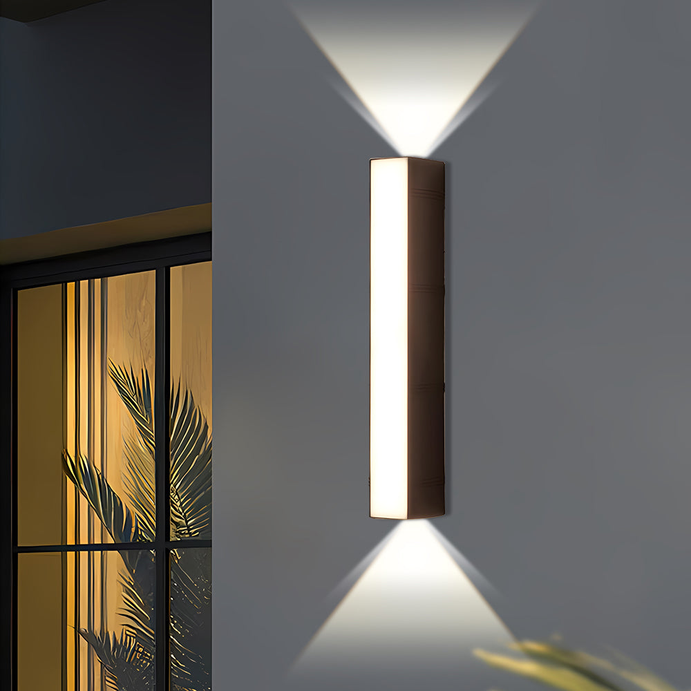VELORE – Sleek Aluminum LED Outdoor Wall Light