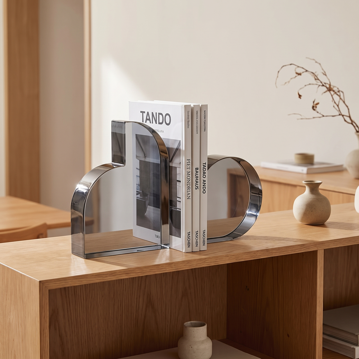 Veldromi | Polished Crystal Glass Geometric Sculpture Bookends Set
