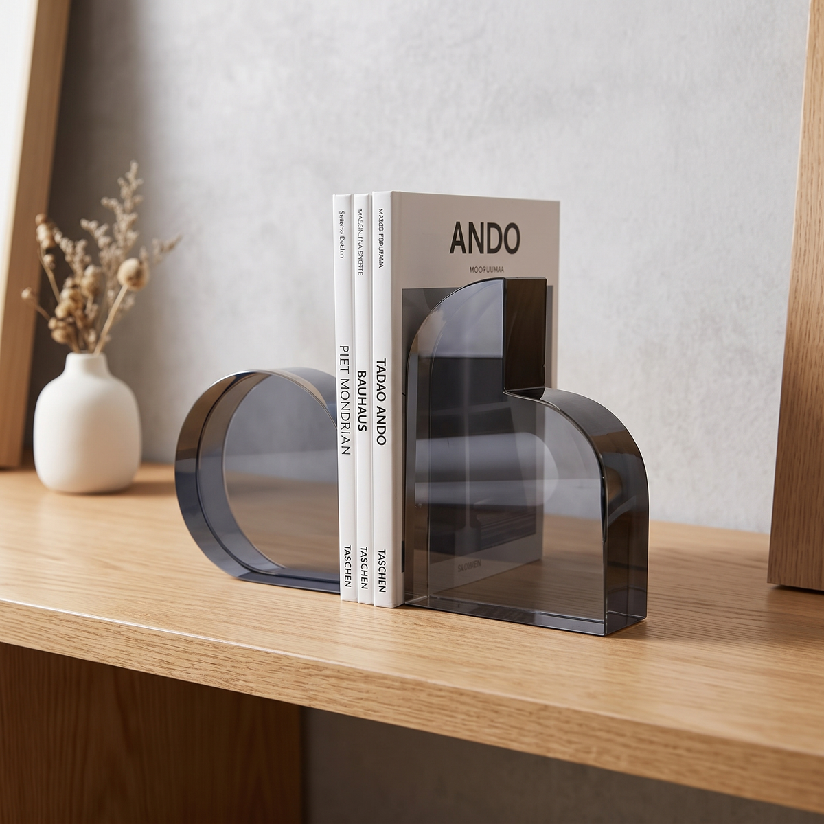 Veldromi | Polished Crystal Glass Geometric Sculpture Bookends Set