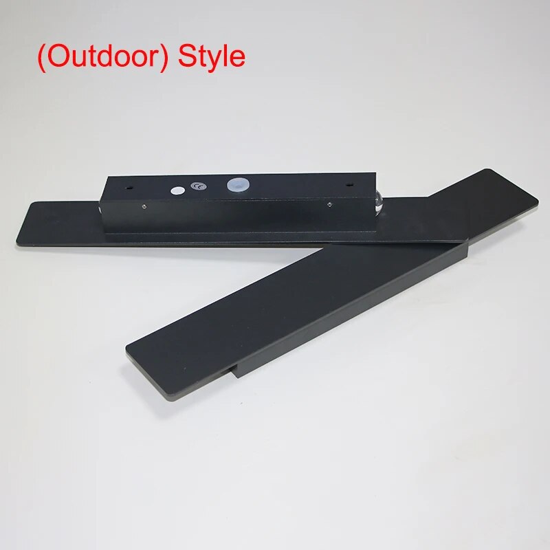 NOVARO – Contemporary Weatherproof Outdoor Wall Light