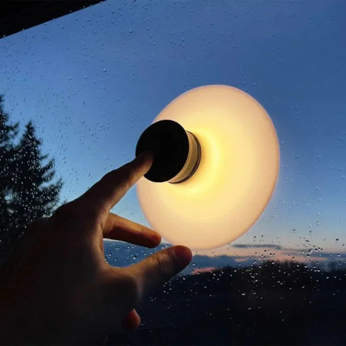 VISTALUX – Rechargeable Suction LED Wall Light
